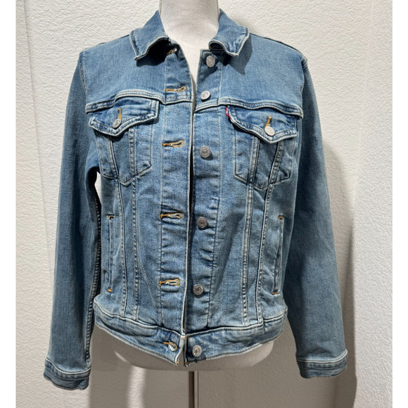 Levi's Womens Jean Jacket Trucker Denim Sz L Button Down Light Wash - Picture 1 of 11